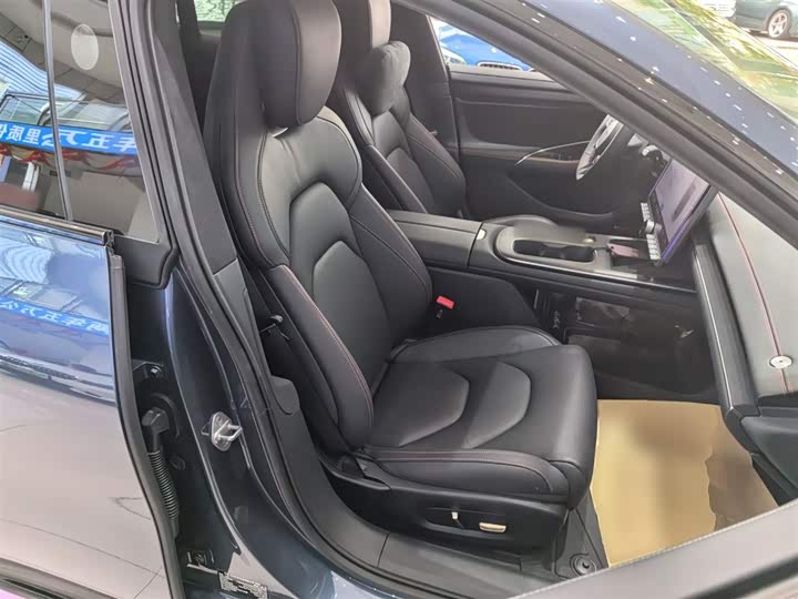 Фото 25 - Xiaomi SU7