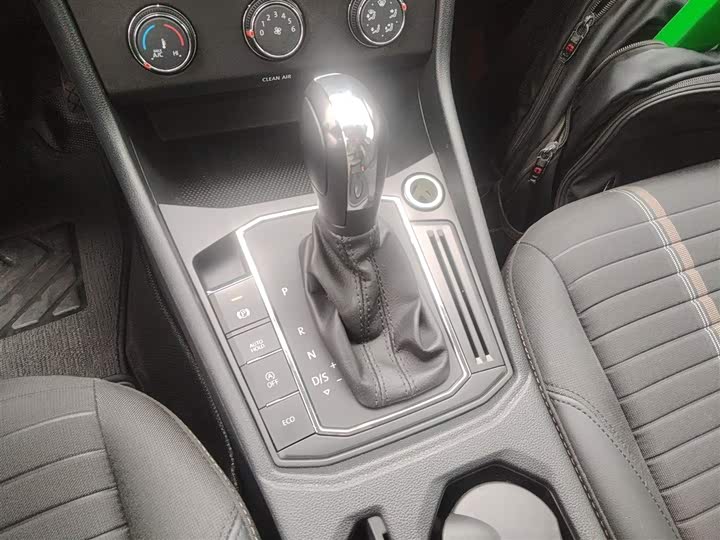 Фото 14 - Volkswagen Lavida