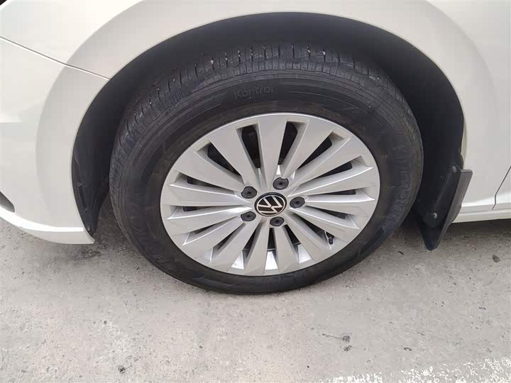 Фото 23 - Volkswagen Lavida