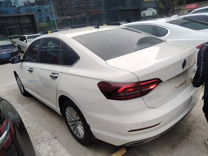 Фото 5 - Volkswagen Lavida