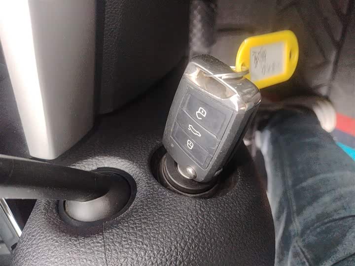 Фото 9 - Volkswagen Lavida