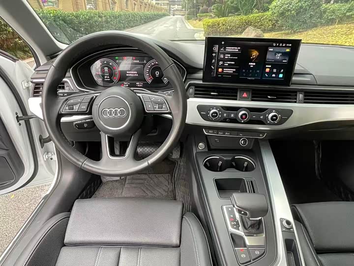 Фото 9 - Audi A4L