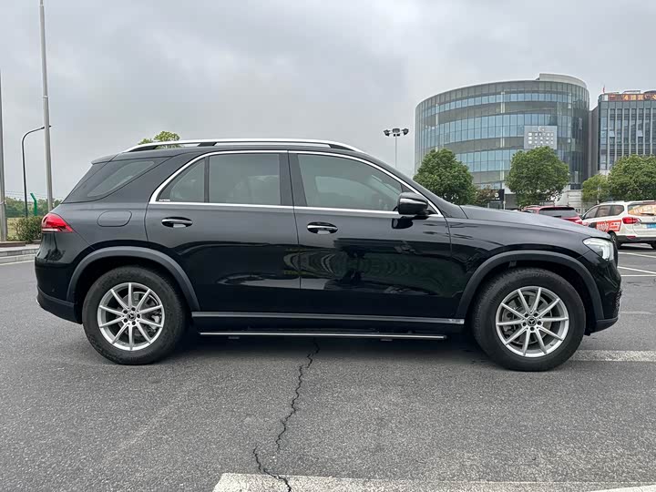 Фото 4 - Mercedes-Benz GLE-Class