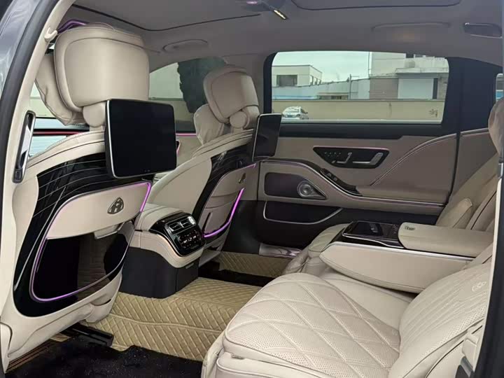 Фото 6 - Mercedes-Benz Maybach S-Class
