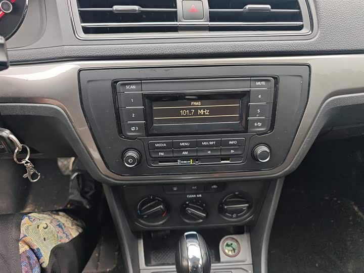 Фото 13 - Volkswagen Lavida