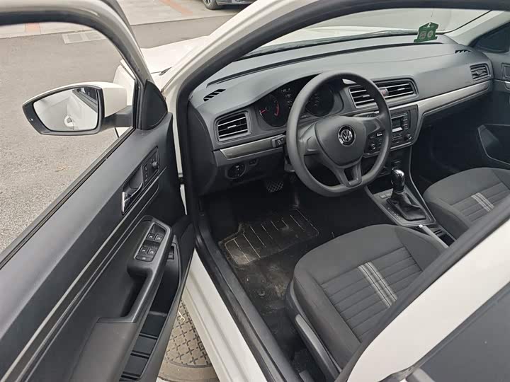 Фото 16 - Volkswagen Lavida