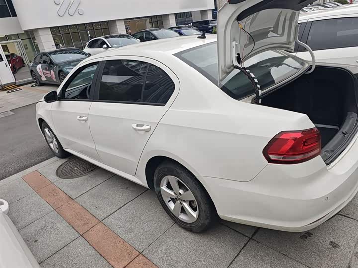 Фото 5 - Volkswagen Lavida