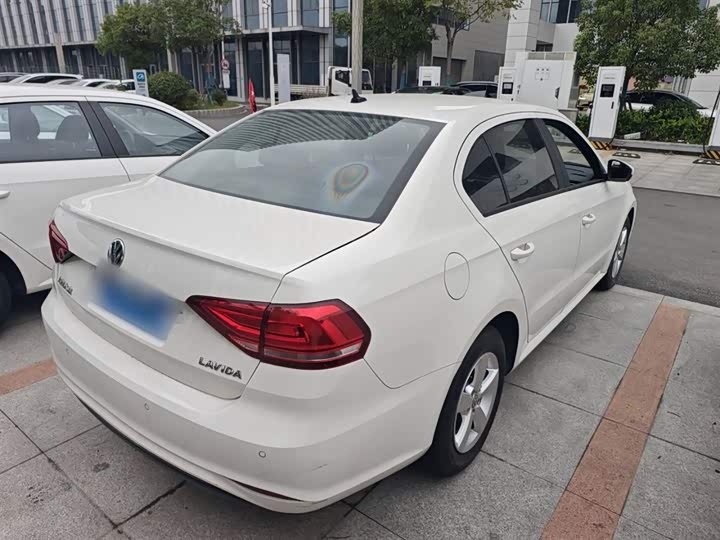 Фото 7 - Volkswagen Lavida