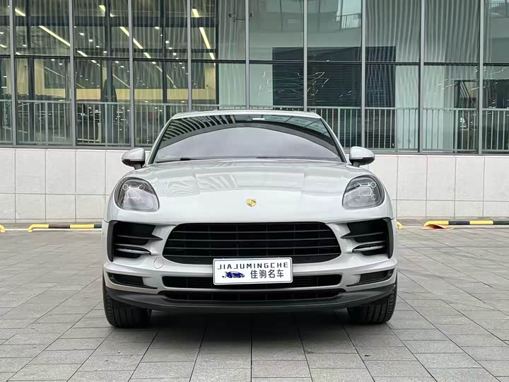 Фото 1 - Porsche Macan