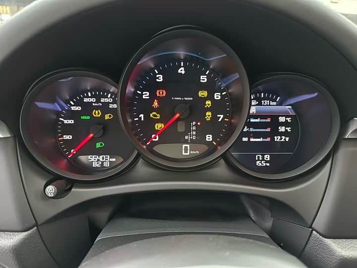 Фото 13 - Porsche Macan