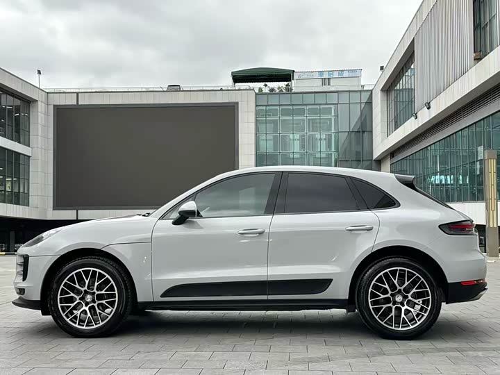 Фото 17 - Porsche Macan