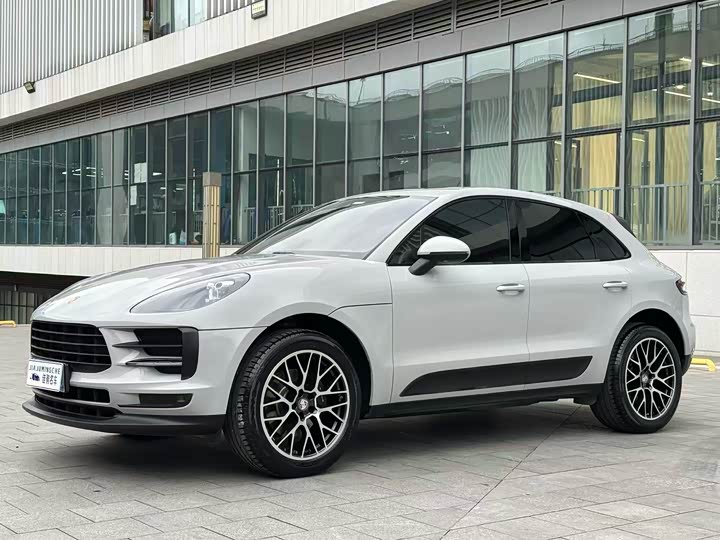 Фото 2 - Porsche Macan