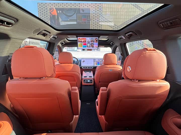 Фото 16 - LiXiang L9