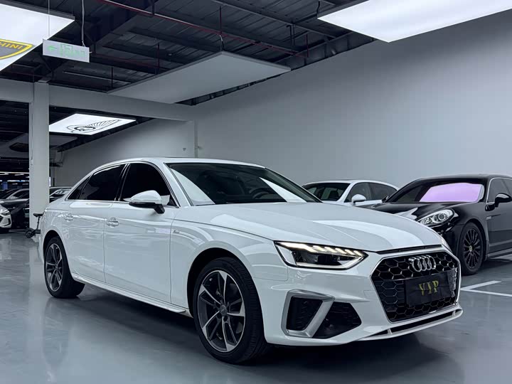 Фото 3 - Audi A4L