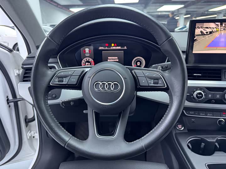 Фото 7 - Audi A4L