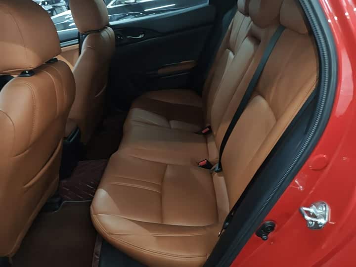 Фото 17 - Honda Civic