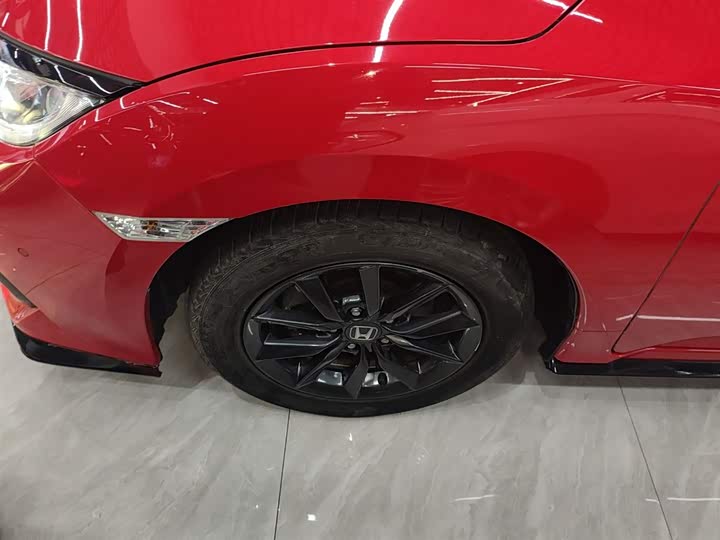 Фото 23 - Honda Civic