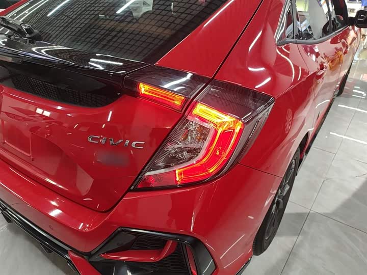 Фото 8 - Honda Civic