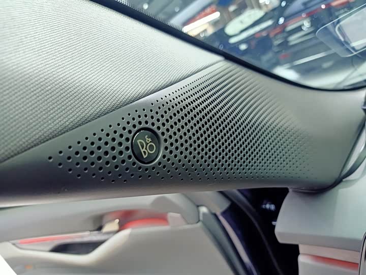 Фото 17 - Ford Edge