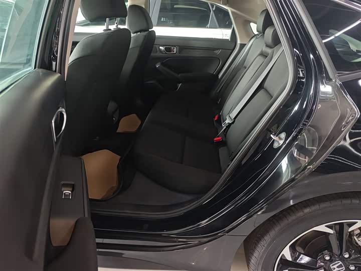 Фото 17 - Honda Civic