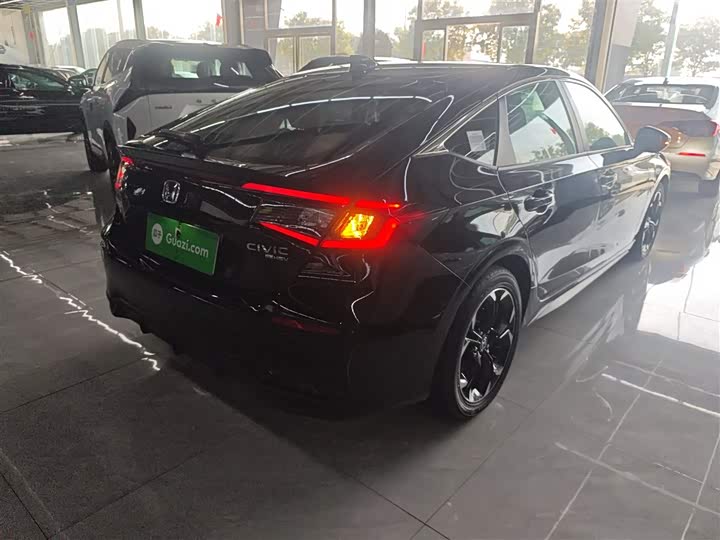 Фото 7 - Honda Civic