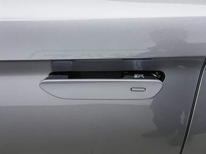 Фото 18 - BYD Han