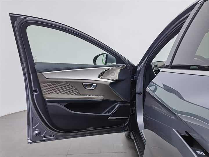 Фото 8 - BYD Han