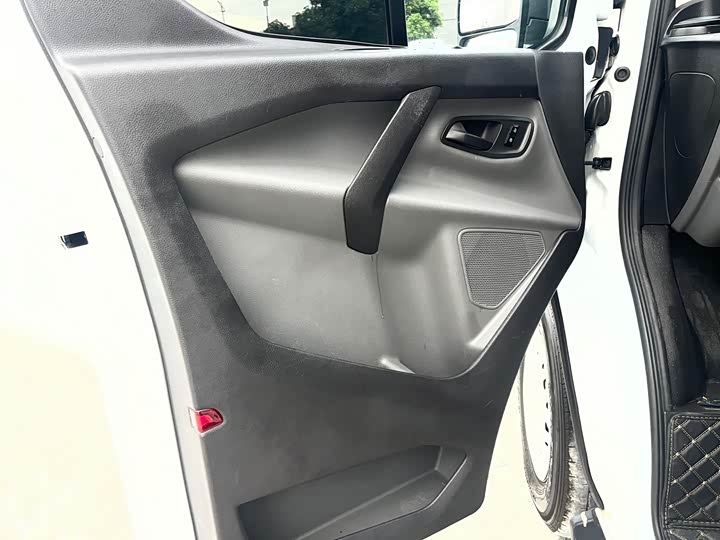 Фото 7 - Ford Transit