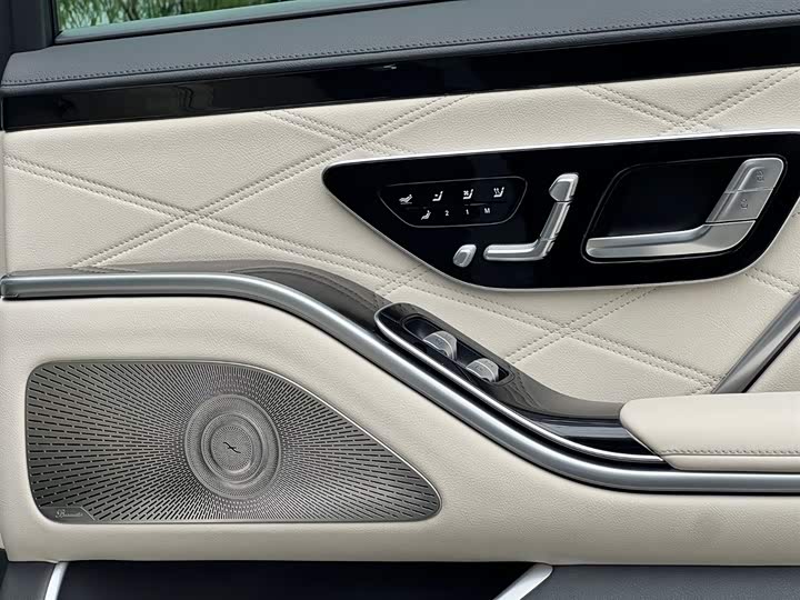 Фото 7 - Mercedes-Benz Maybach S-Class