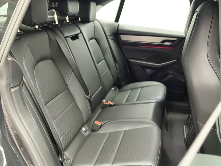 Фото 8 - Porsche Macan EV