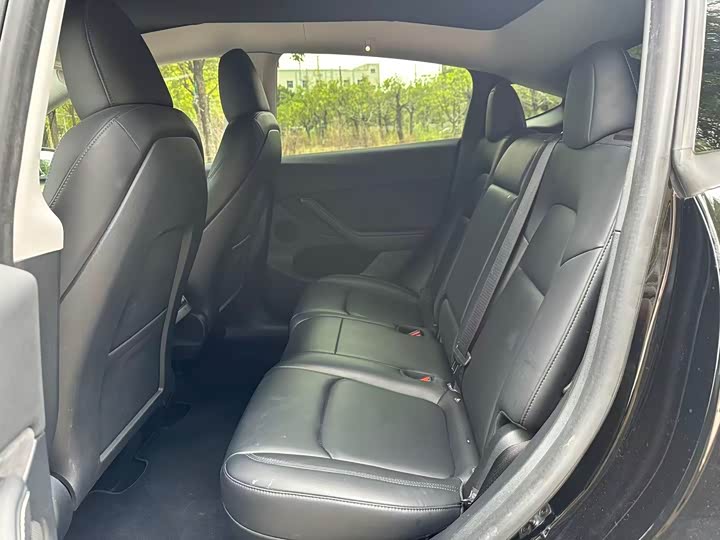 Фото 6 - Tesla Model Y