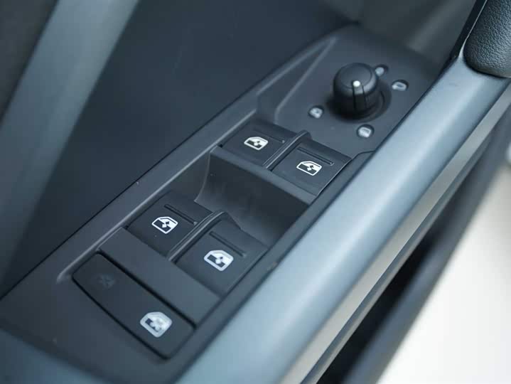 Фото 11 - Audi Q3