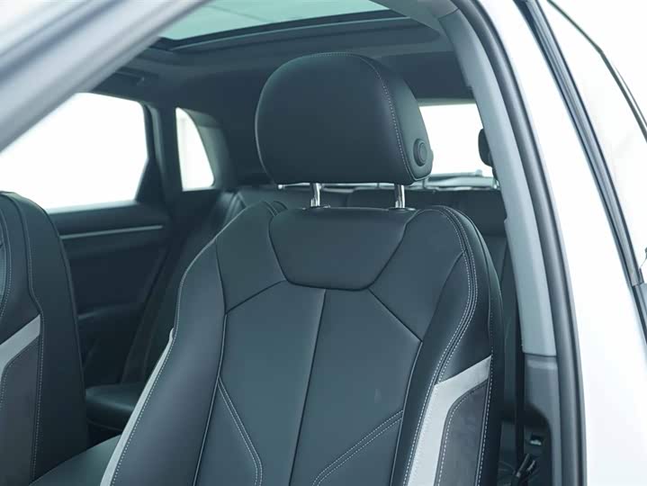 Фото 13 - Audi Q3