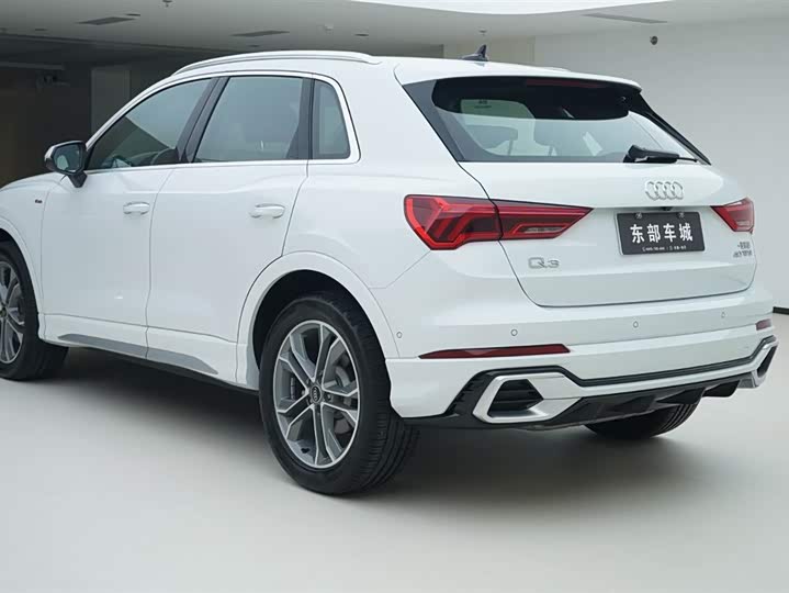 Фото 5 - Audi Q3