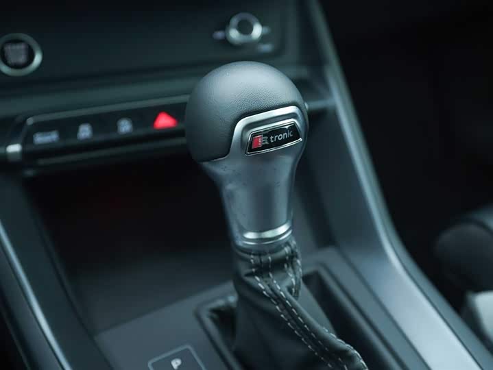 Фото 9 - Audi Q3