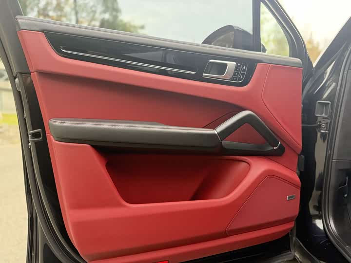 Фото 12 - Porsche Cayenne