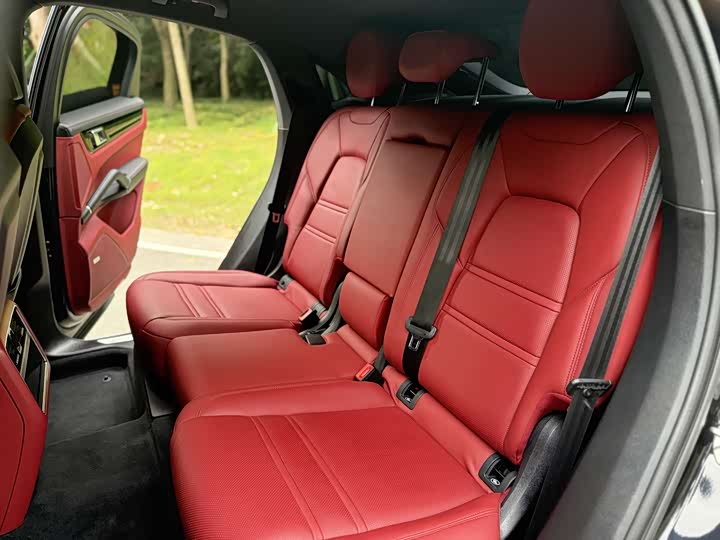 Фото 13 - Porsche Cayenne