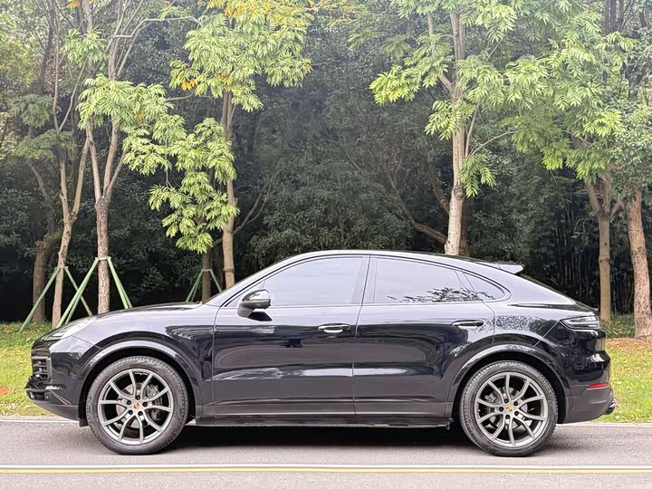 Фото 5 - Porsche Cayenne