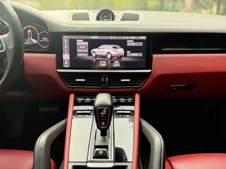 Фото 9 - Porsche Cayenne