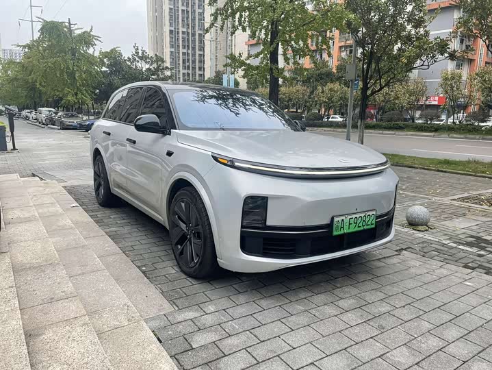 Фото 3 - LiXiang L8