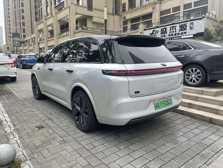 Фото 4 - LiXiang L8