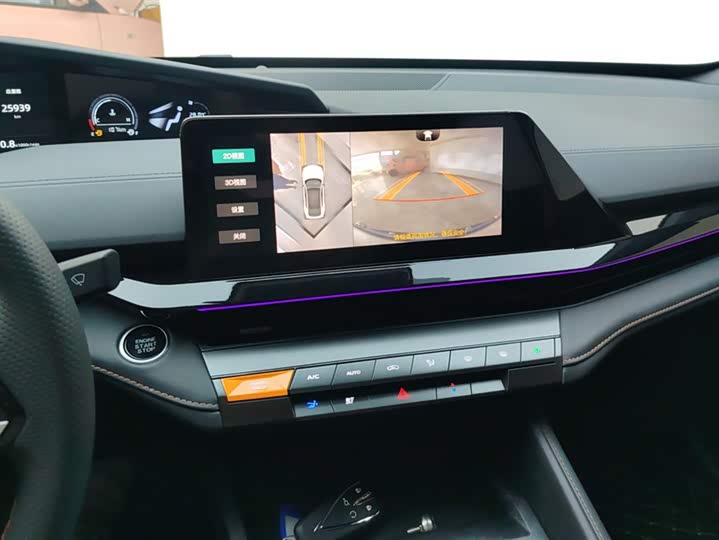 Фото 13 - Changan UNI-V