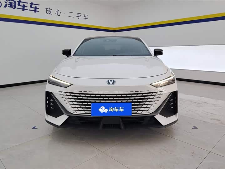 Фото 2 - Changan UNI-V