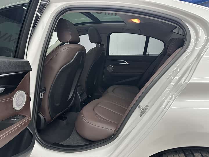 Фото 5 - BMW 1 Series