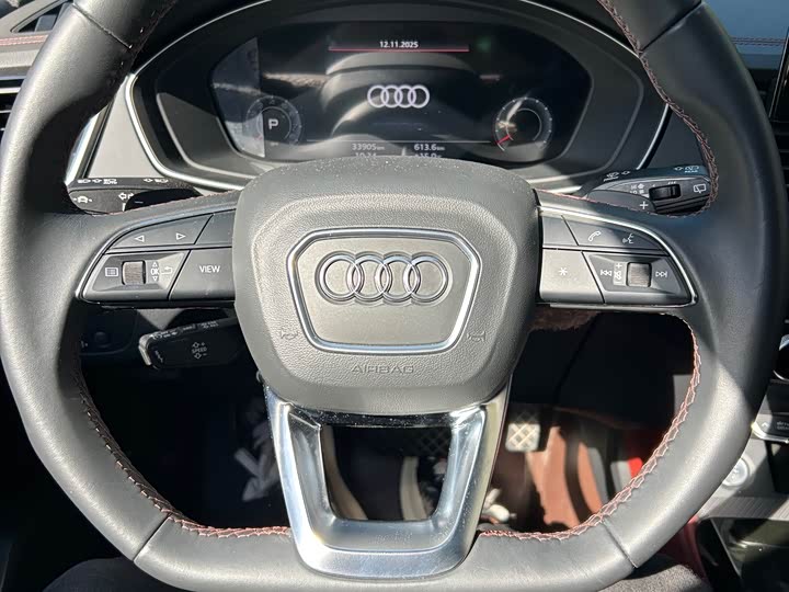 Фото 13 - Audi Q5L