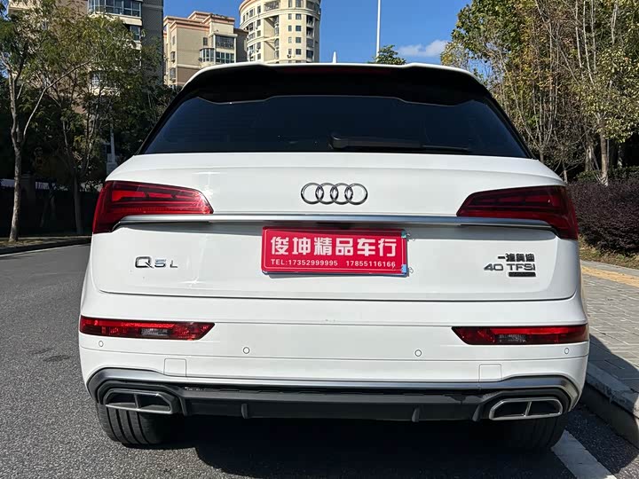 Фото 3 - Audi Q5L