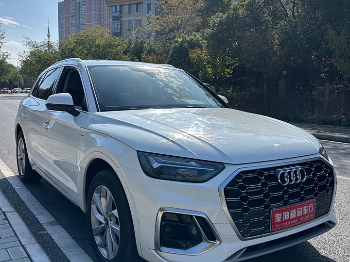 Фото 5 - Audi Q5L