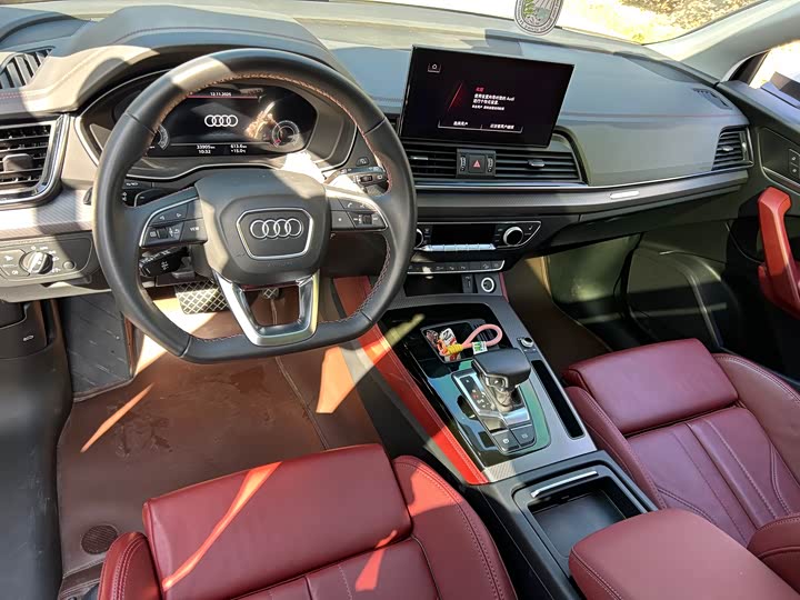 Фото 8 - Audi Q5L