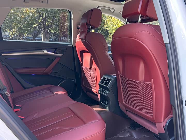 Фото 9 - Audi Q5L