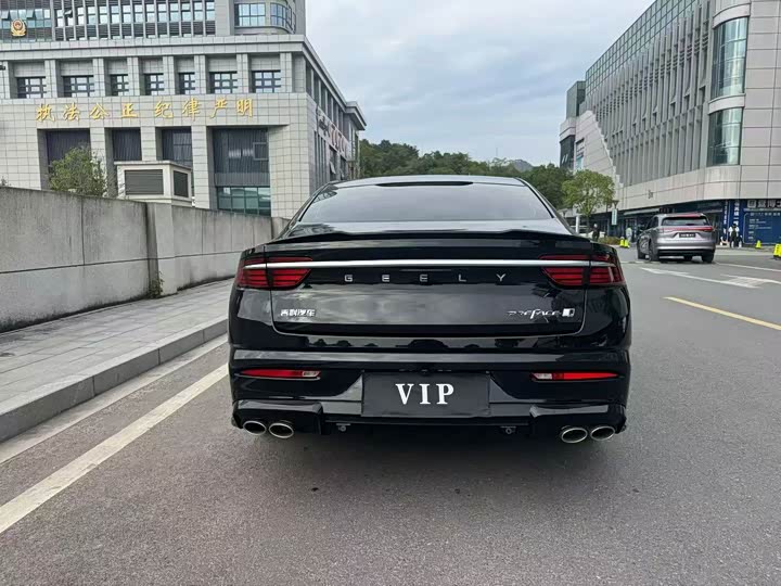 Фото 6 - Geely Preface